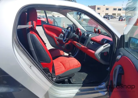 2009 Smart Fortwo Brabus/Passion/Pure z USA, uszkodzony, nr VIN WMEEJ31X49K219255